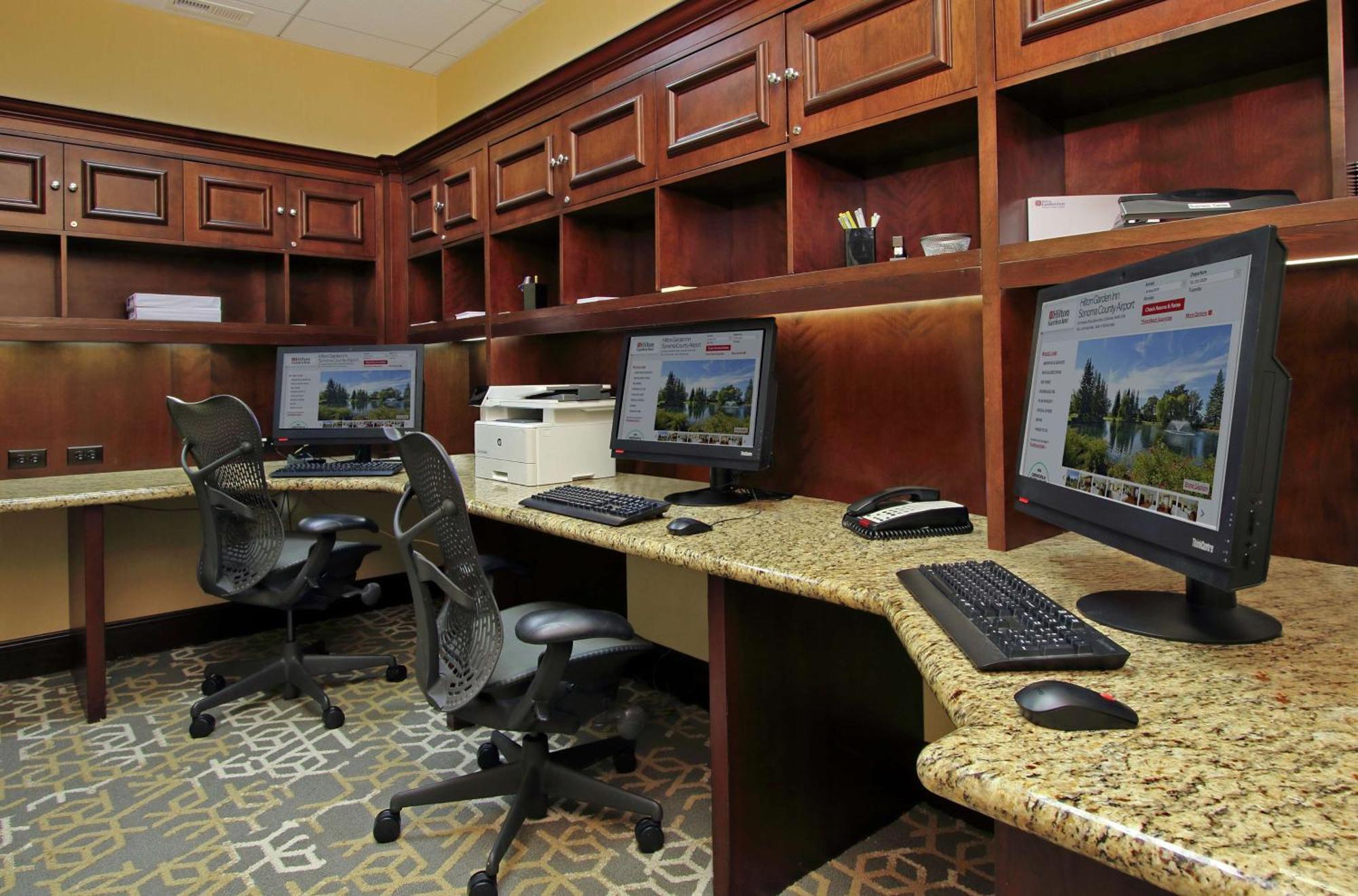 סנטה רוזה Hilton Garden Inn Sonoma County Airport מראה חיצוני תמונה